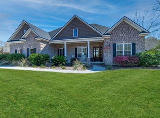 198 Chastain Cir, Richmond Hill, GA 31324