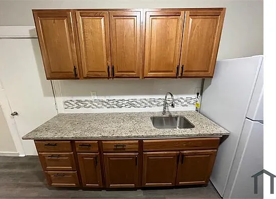 193 Cottage St #2 — Photo 7
