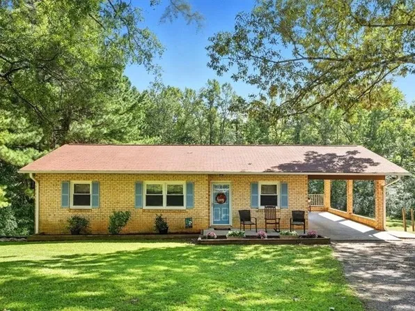 237 Craddock St, Boydton, VA 23917
