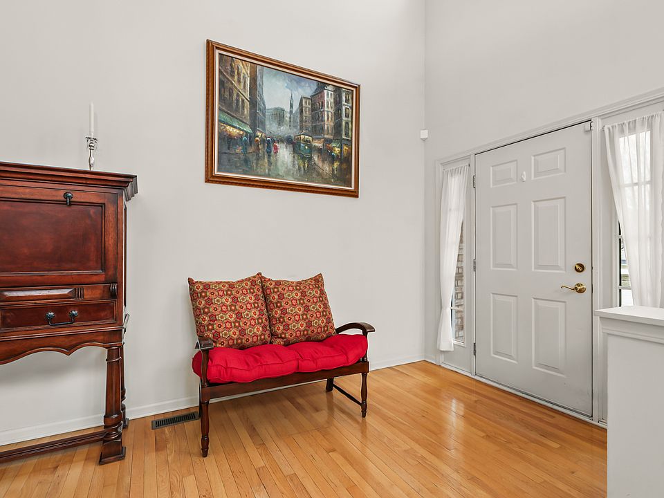 2311 Hazeltime Dr, Vernon Hills, IL 60061 | Zillow