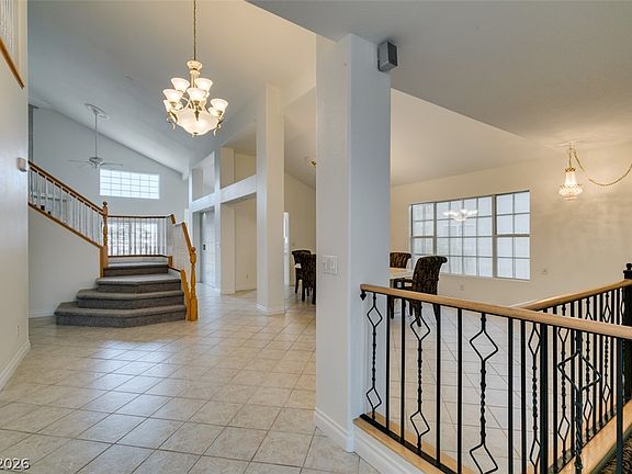3rd image of 5416 Lochmor Ave