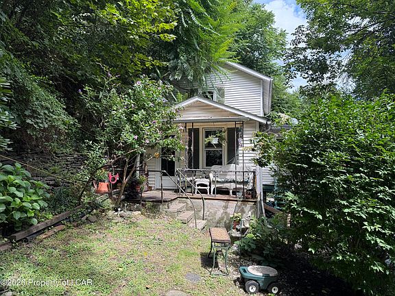 4th image of 1459 W Main St