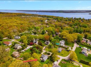 51 Rose Hill Rd, Saunderstown, RI 02874