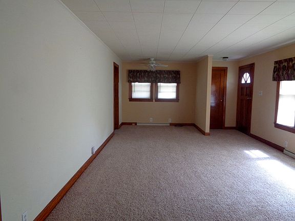 OLYMPIC SIZE FAMILY ROOM