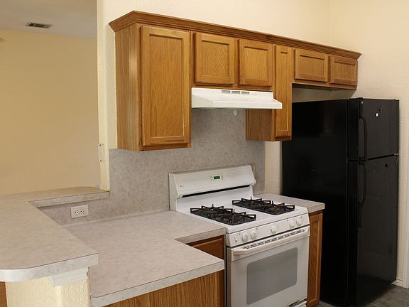 5th image of 1828 Pearce Ct
