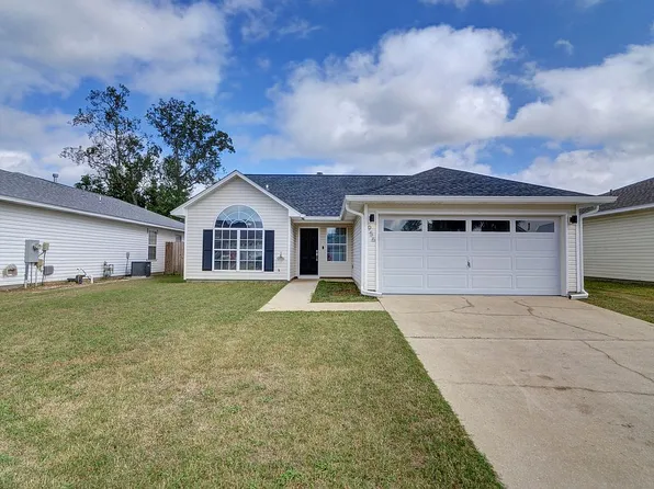 956 John Wayne Cir, Fort Walton Beach, FL 32547