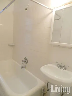 Rented by Living New York | media 23