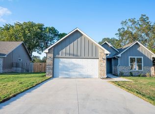 129 Callie St, Smithville, TX 78957