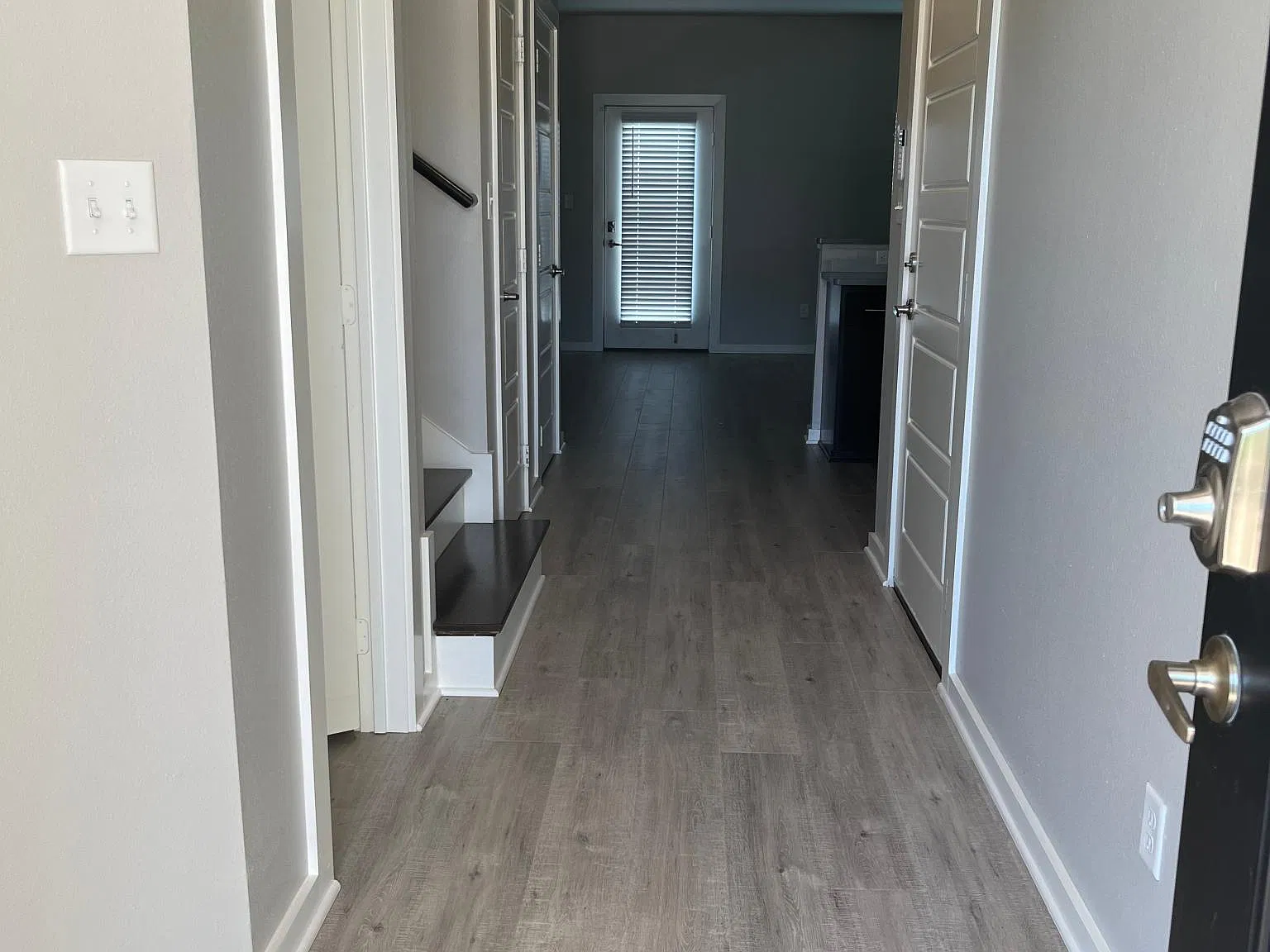 3 bed, 2.5 bath, 1518 sqft, $1,870 — Photo 2