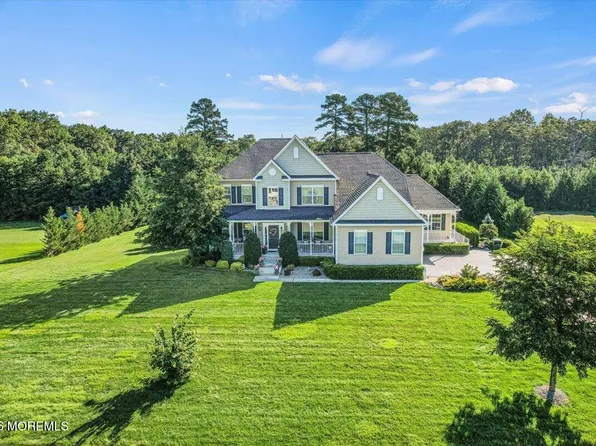 11 Wintergreen Court, Jackson, NJ 08527