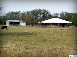 1938 Fox Rd, Goliad, TX 77963