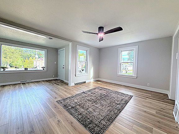2nd image of 622 Tower Ave