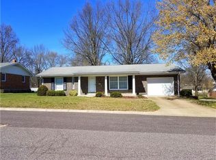 701 Ridgeview Dr, Washington, MO 63090