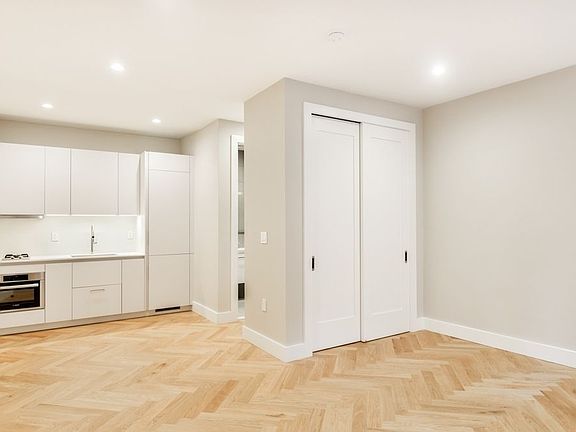 5th image of 419 14th St APT 1F