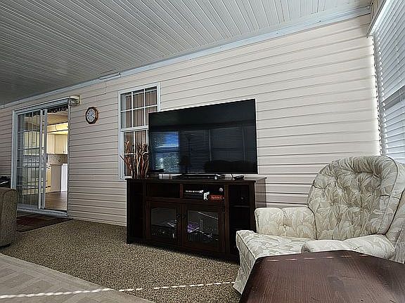 2nd image of 913 Antelope Dr
