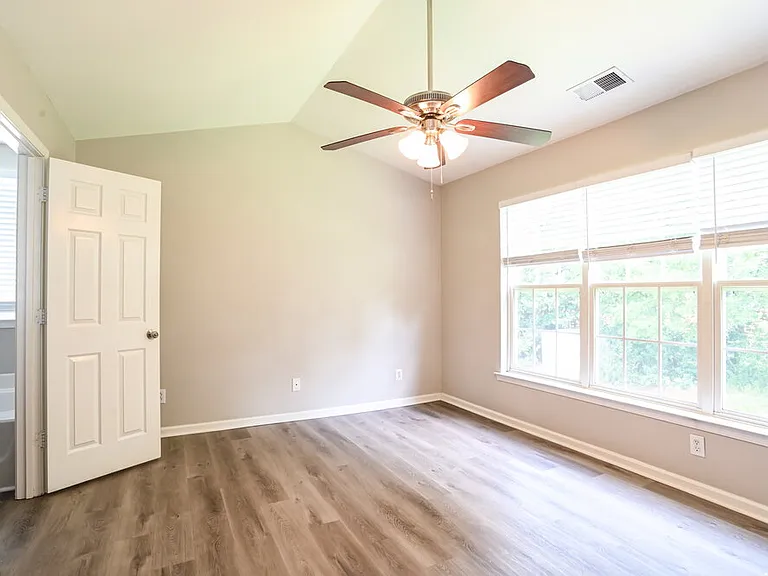 1322 Rumstone Ln — Photo 11