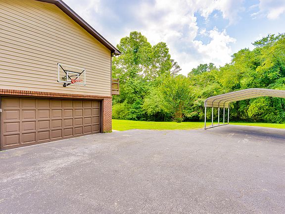 2nd image of 3107 Martin Rd