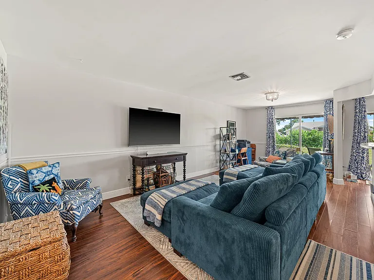 5250 Sapphire Valley — Photo 9