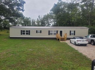 1005 N 3rd St, Winslow, IN 47598