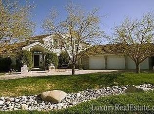 8561 Colonial Dr, Lone Tree, CO 80124