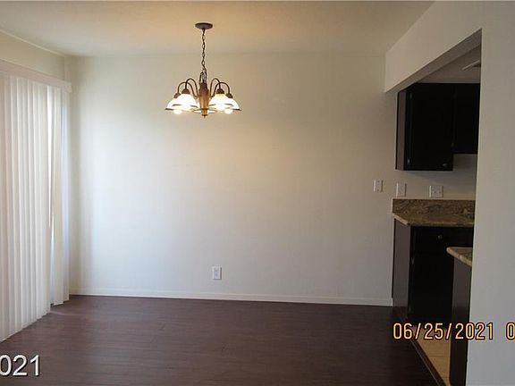 5th image of 4381 Gannet Cir Unit 6