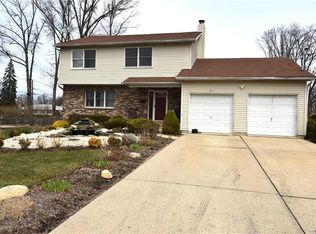 917 Ridgewood Ave, North Brunswick, NJ 08902