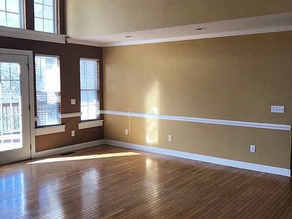 4th image of 208 Cornerstone Dr
