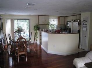 20 Marigold Ct, Cranston, RI 02920