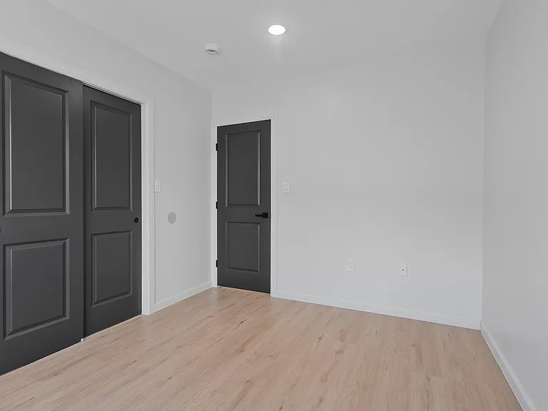 88 N 7th St #1 — Photo 5