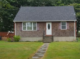 15 Wheatfield Ave, Swansea, MA 02777
