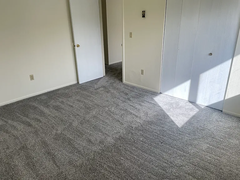 260 Honeysuckle St #2 — Photo 4