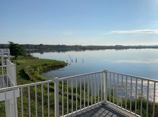 181 Joslin Cove Dr, Manistee, MI 49660