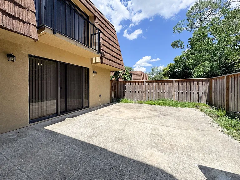 5342 Bamboo Ct — Photo 1