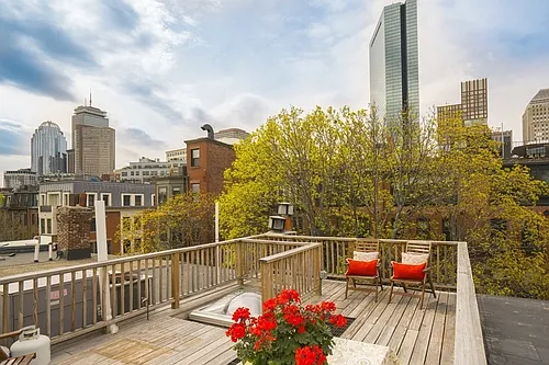 24 Lawrence St #2 Photo 1
