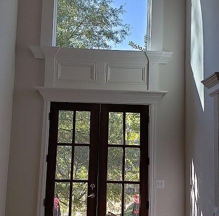 5th image of 400 The Hermitage Dr
