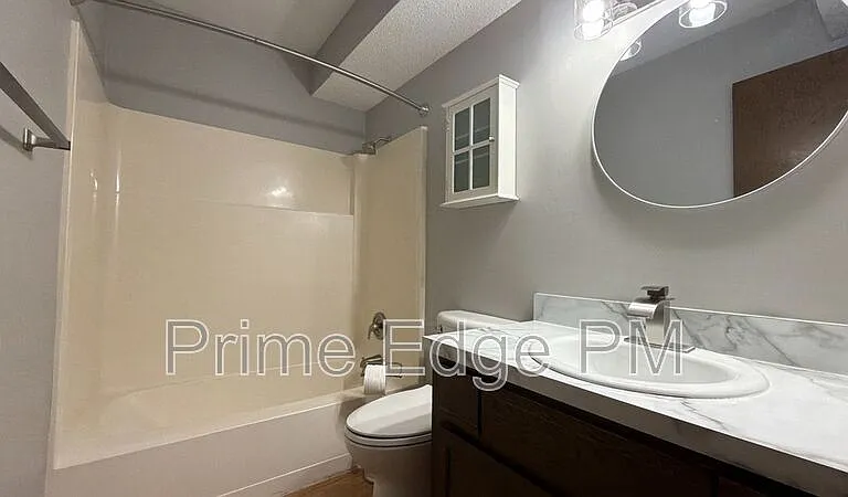 4520 Calvert St #2 — Photo 17