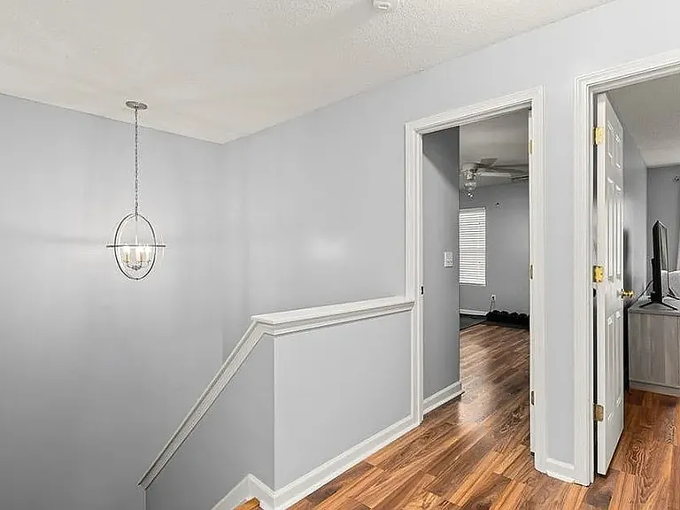 136 Penry Ln — Photo 14
