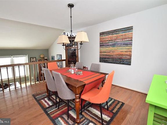 5th image of 10531 Cedar Creek Dr