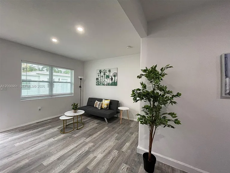 1117 SW 37th Ave #3 — Photo 9