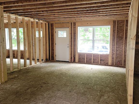 5th image of 18 Havermans Ave
