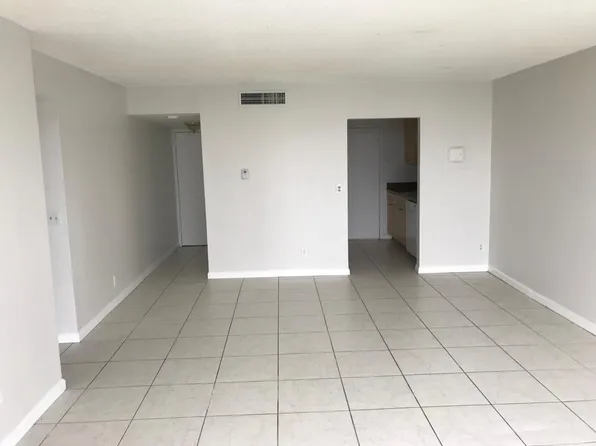 2020 NE 135th St APT 710, North Miami, FL 33181