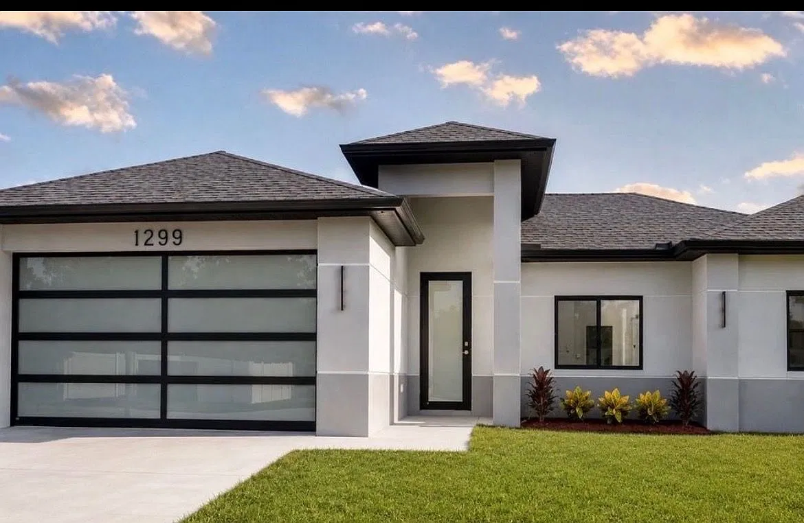 3 bed, 2.0 bath, 1308 sqft, $2,200 — Photo 1