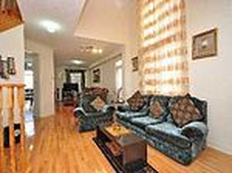 Brampton House for rent - 3 Bedrooms — photo 8