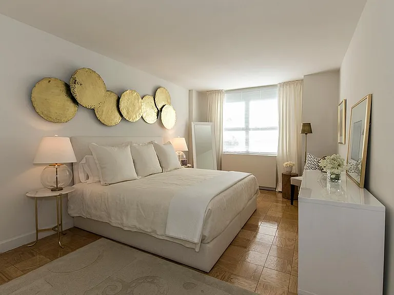 45 W 60th St #29F — Photo 4