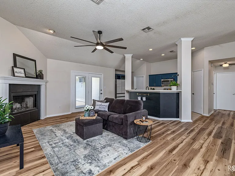 1724 Edmund Blvd — Photo 8
