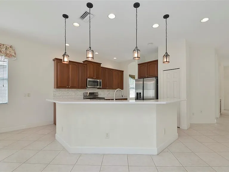 6841 74th Street Cir E — Photo 11