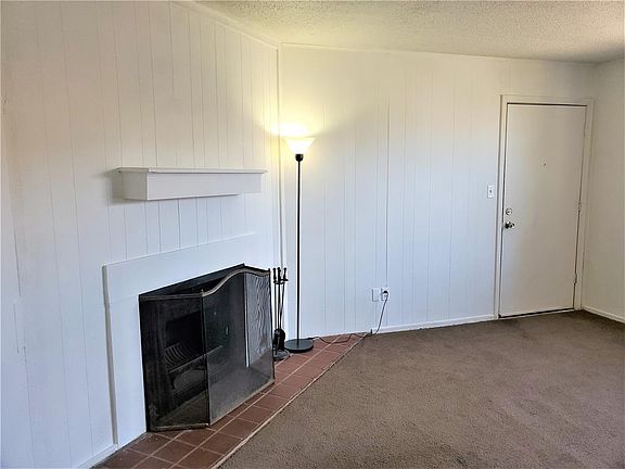 3rd image of 401 12th Ave #304