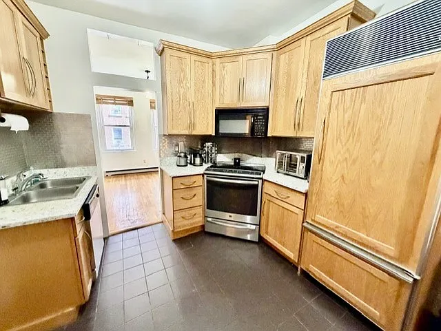 2 bed, $3,200 — Photo 3