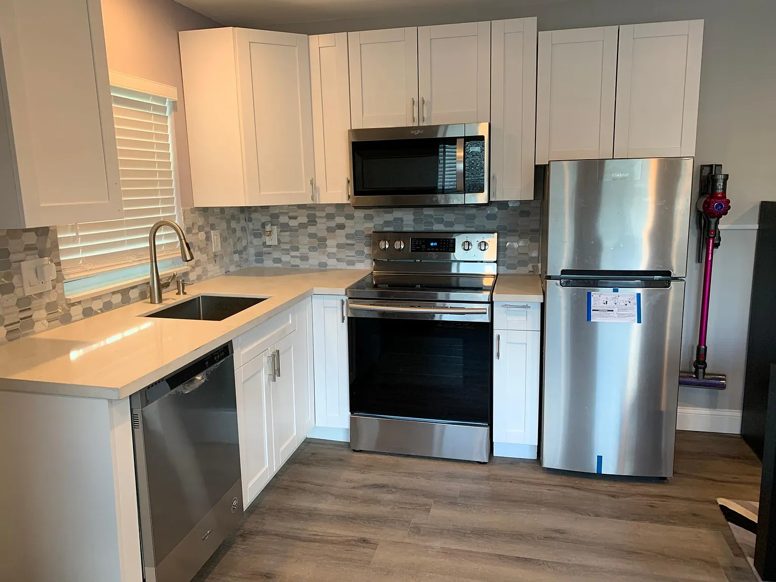 3309 W Kennedy Blvd — Photo 1
