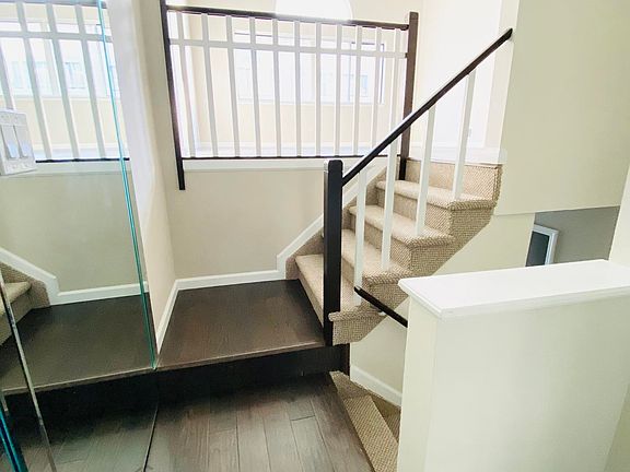 3rd image of 79 Sandywood Ln